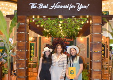 AEBE Board President Marianela Ubilla (middle) and part of her team at her family company stand of Agzulasa.